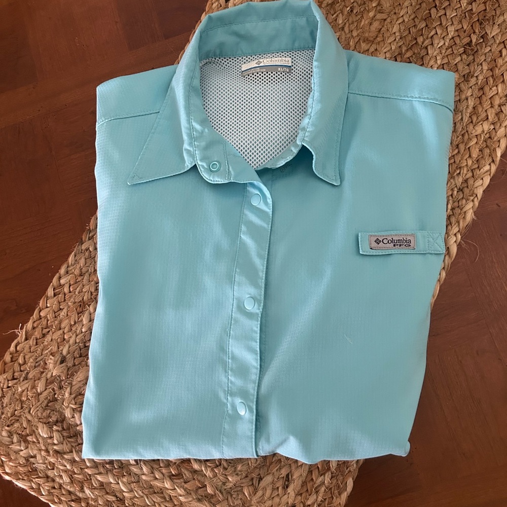 Columbia Sportwear Women's Light Blue Fishing/Outdoors Shirt/Sz XL